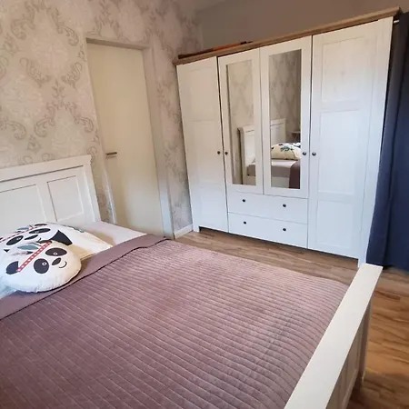 Apartment Gaestehaus Hoofdmann Upgant-Schott